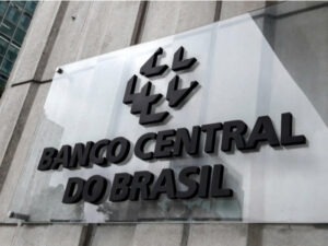 Leia mais sobre o artigo Banco Central eleva a 4,6% o crescimento do PIB em 2021