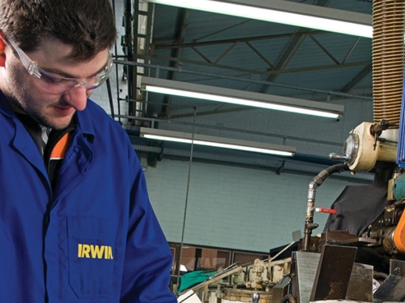 Leia mais sobre o artigo Investimento no futuro: IRWIN doa ao SENAI ferramentas para aplicação em cursos da área de Construção Civil