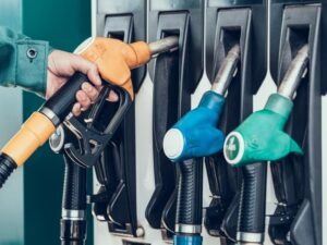 Leia mais sobre o artigo Governo autoriza caminhoneiros a atualizar tabela do frete sempre que diesel subir mais de 5%