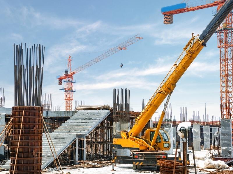 Leia mais sobre o artigo Indústria da construção aumenta perspectiva de crescimento em 2022