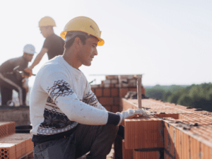 Leia mais sobre o artigo Indústria da construção está sofrendo por escassez de mão de obra