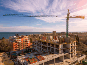 Leia mais sobre o artigo Indústria de Materiais de Construção mantém otimismo moderado e aposta em investimentos, aponta ABRAMAT