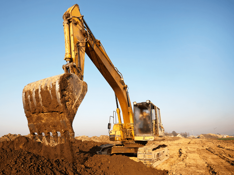 Leia mais sobre o artigo Alta da Selic compromete investimentos em infraestrutura e pressiona o setor de máquinas pesadas