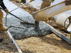 Leia mais sobre o artigo Substituto do cimento promete economizar até 30% e já domina canteiros de obras com rapidez, limpeza e menor custo de mão de obra