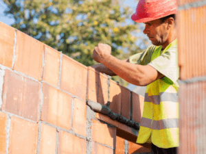 Leia mais sobre o artigo Construção gera 31 mil vagas e recupera 61% das perdas recentes